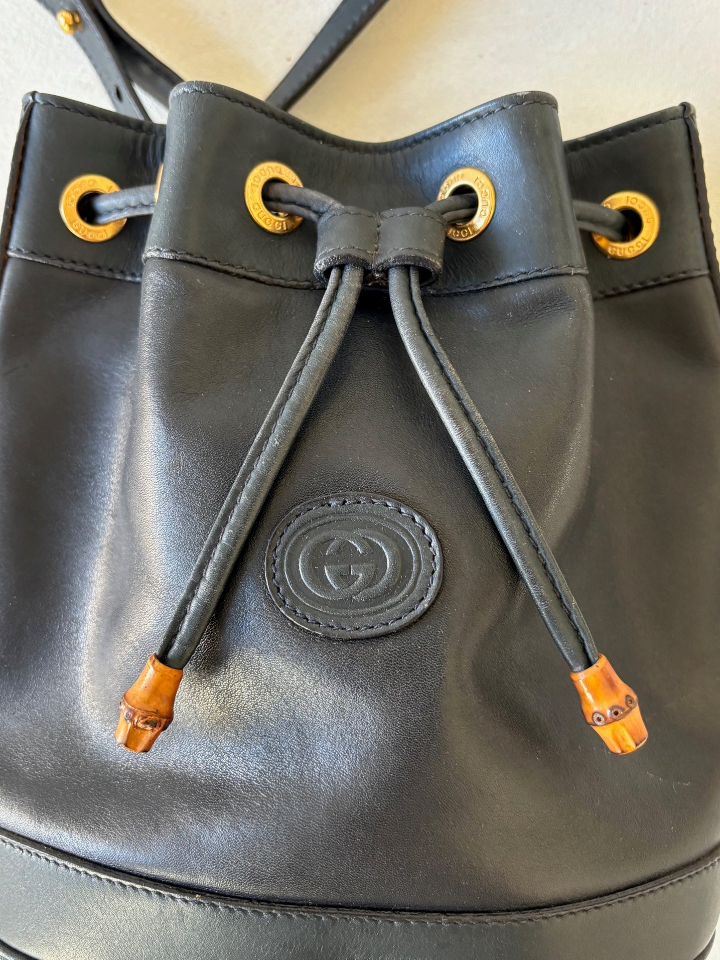 GUCCI Sac seau
