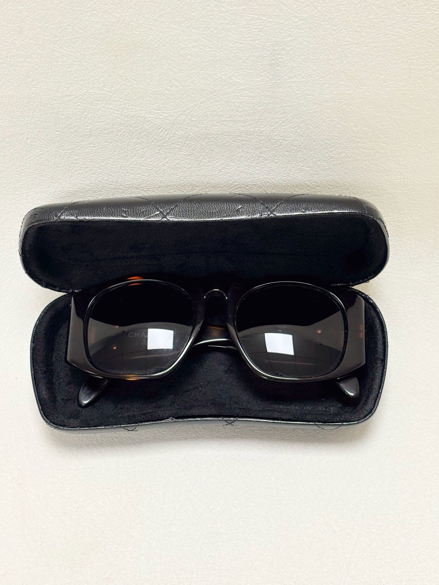 CHANEL Lunettes de soleil