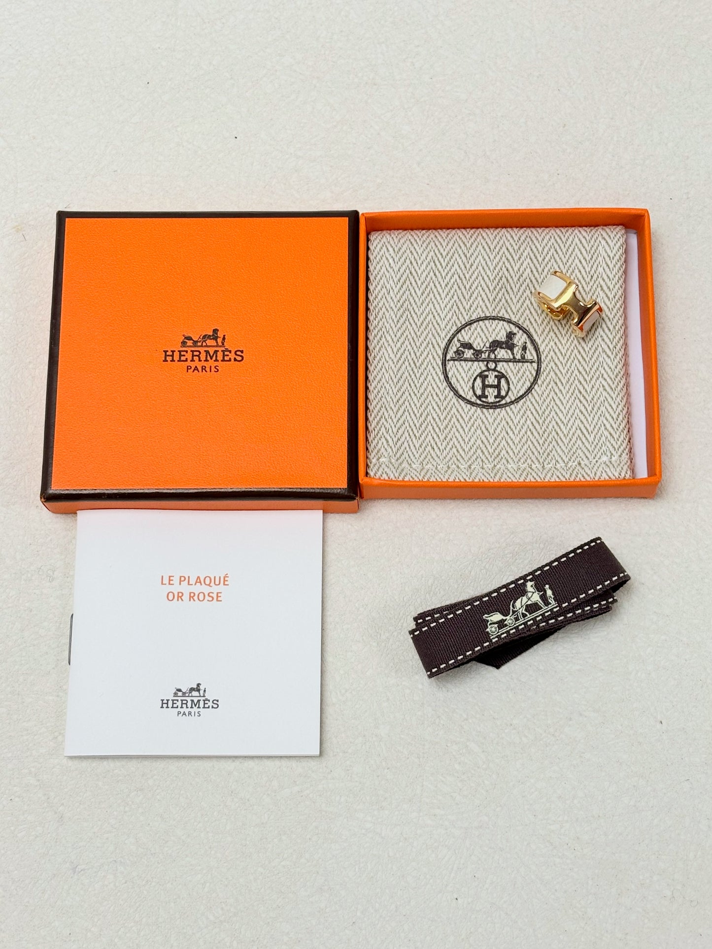 HERMÈS Bijou d'oreille Olympe PM