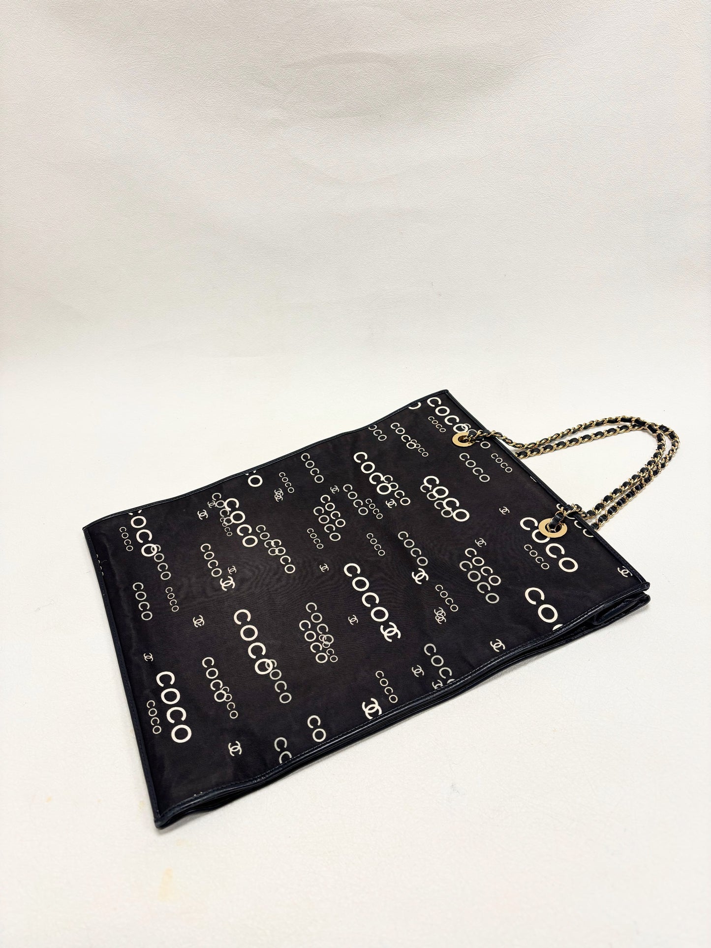 CHANEL Sac Cabas en toile Coco