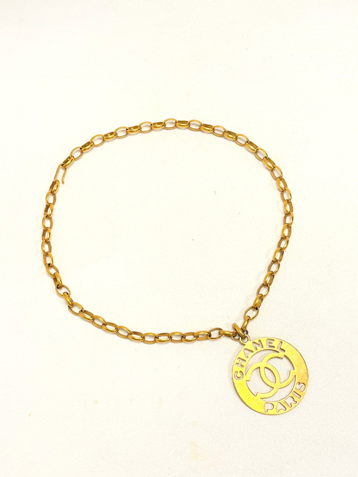 CHANEL Sautoir Médaillon SS 1988