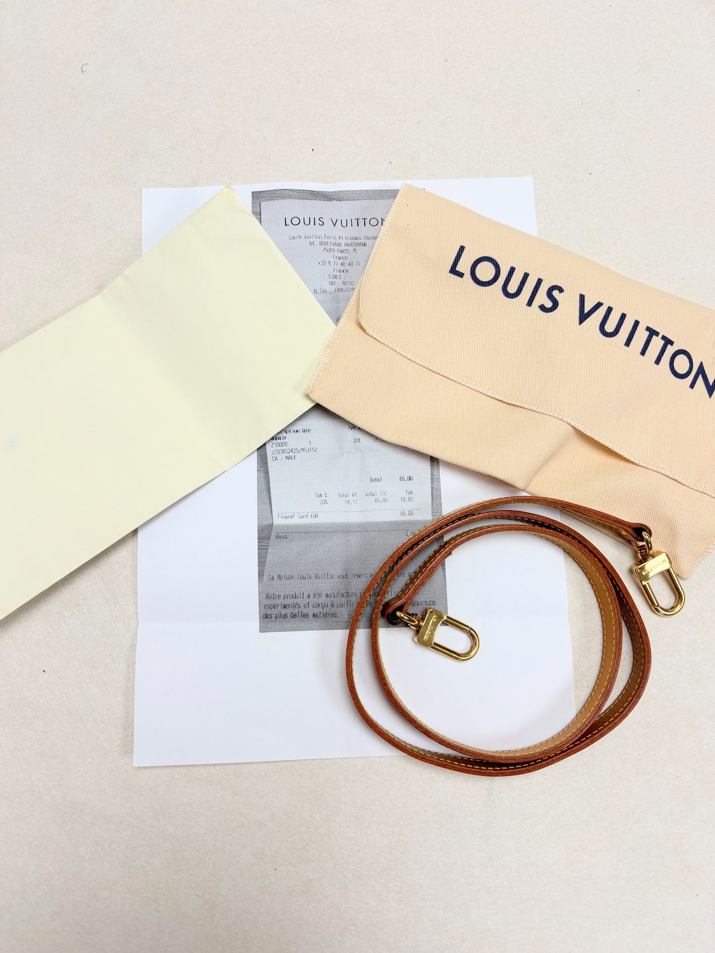 LOUIS VUITTON Bandoulière cuir