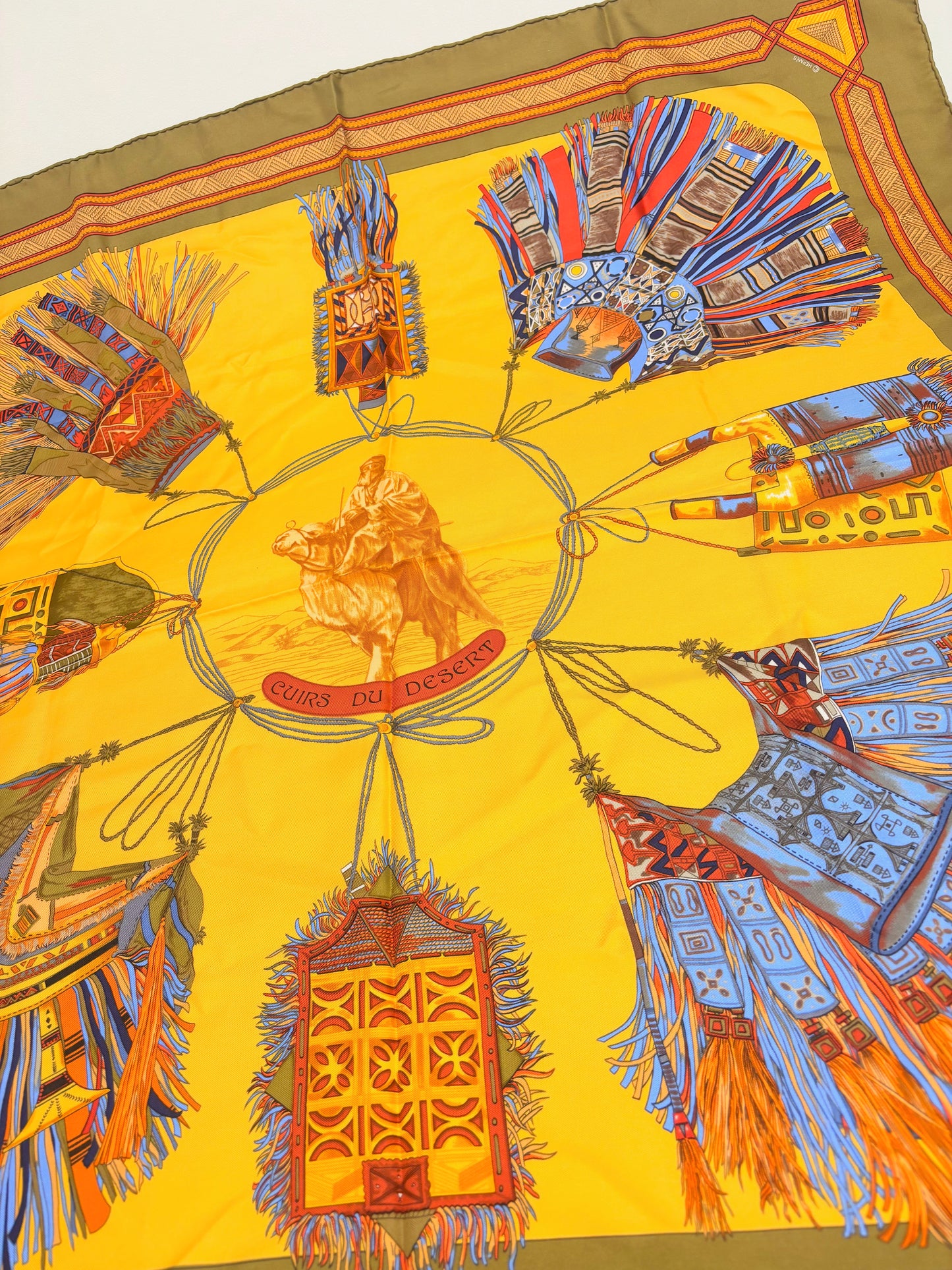 HERMÈS Foulard carré