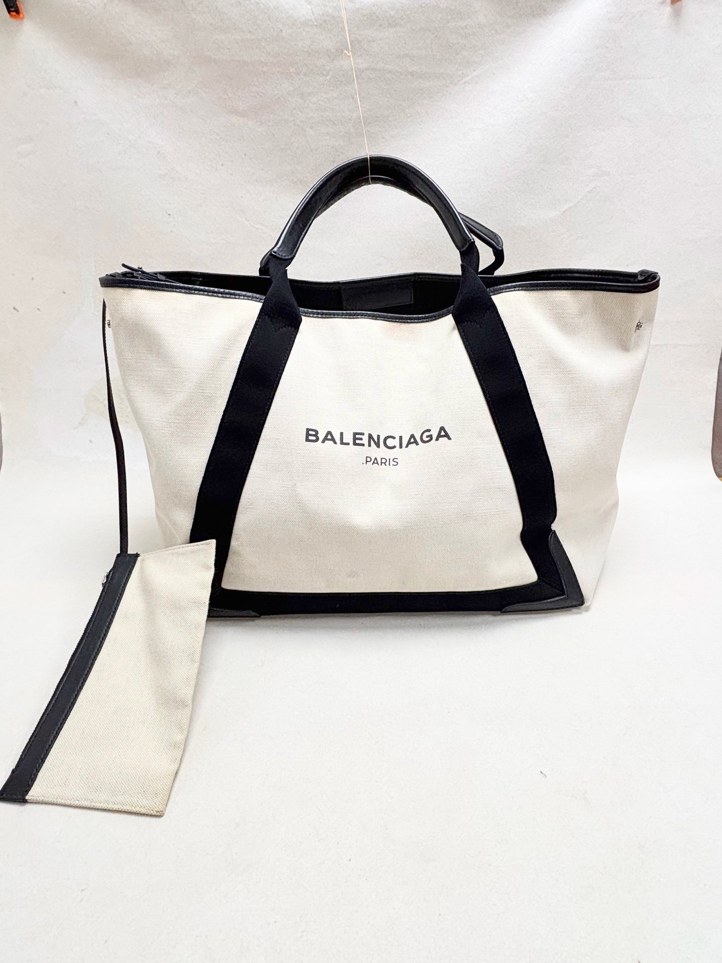 BALENCIAGA Sac Navy M