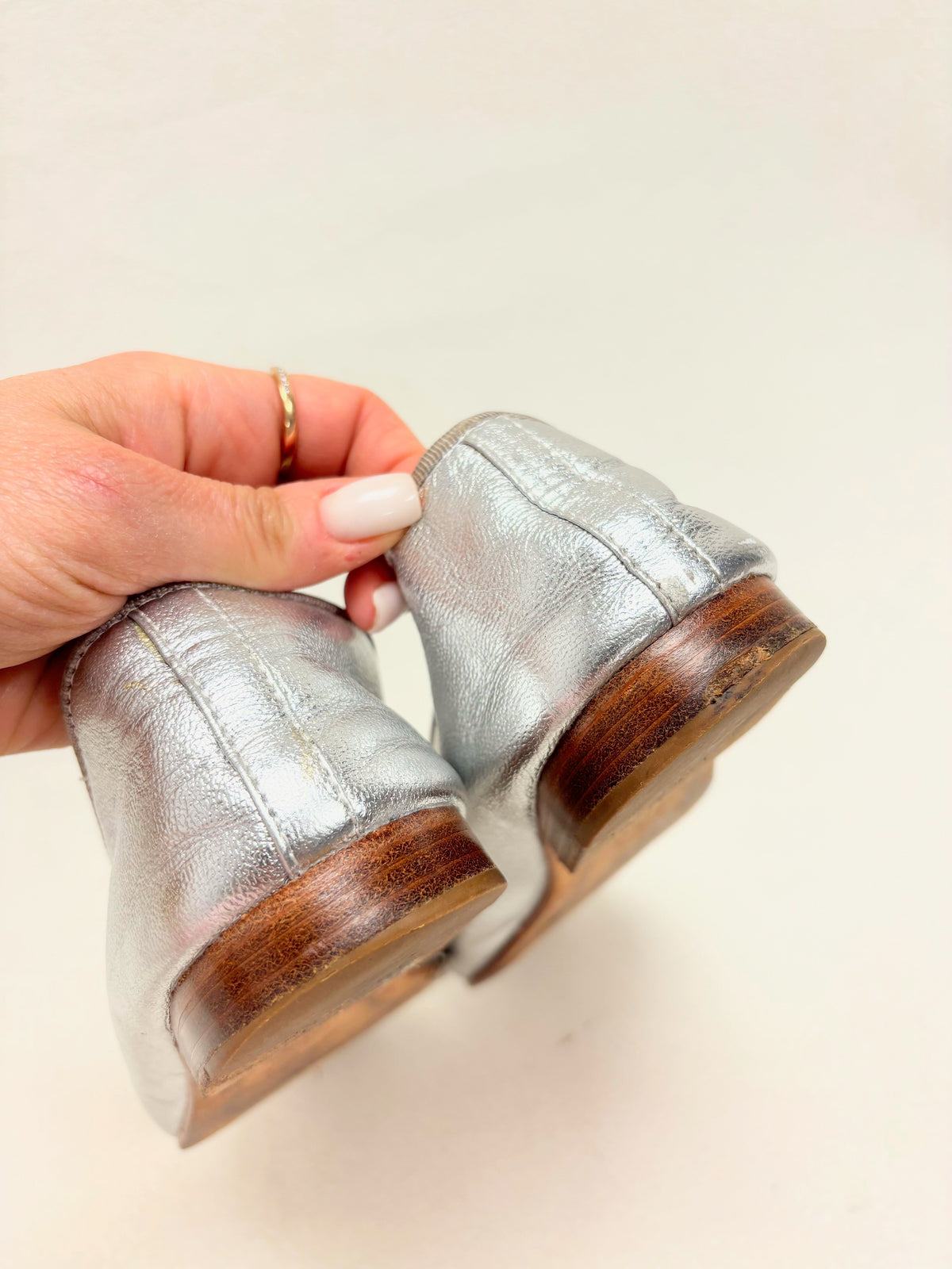 CHANEL Ballerines Cuir Argent
