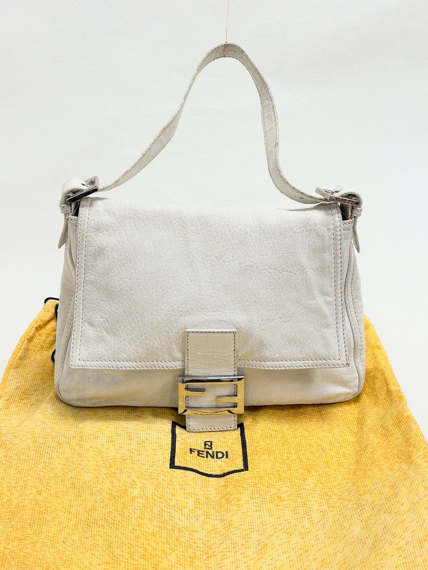 FENDI Sac Mamma Baguette