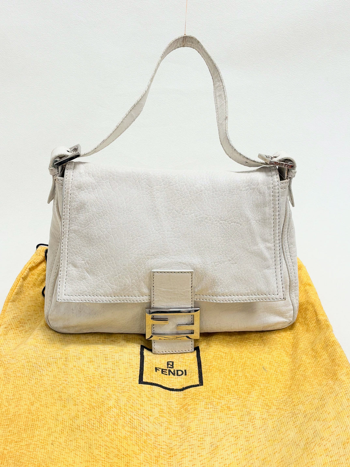 FENDI Sac Mamma Baguette
