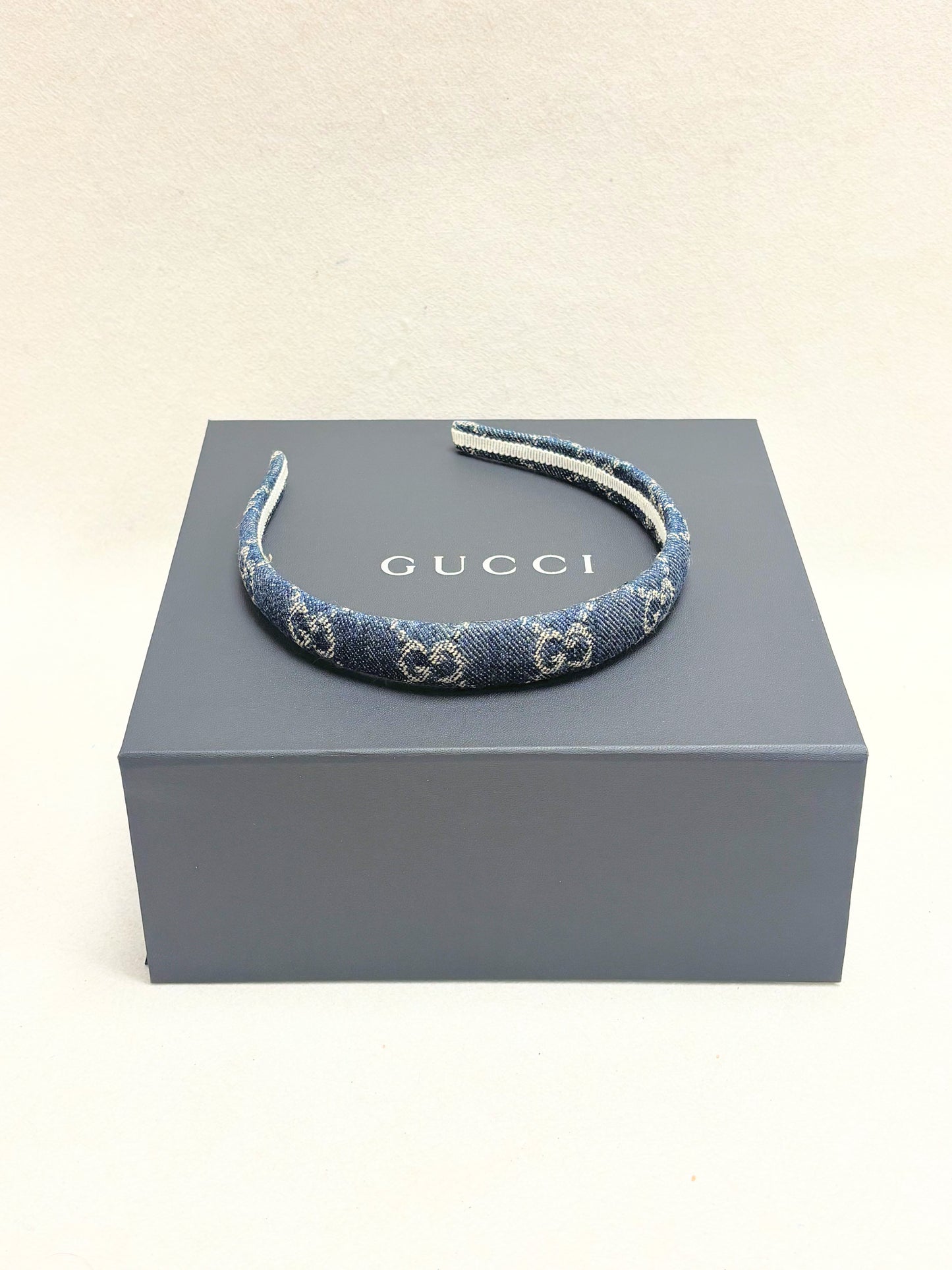 GUCCI Serre-tête Monogramme Denim