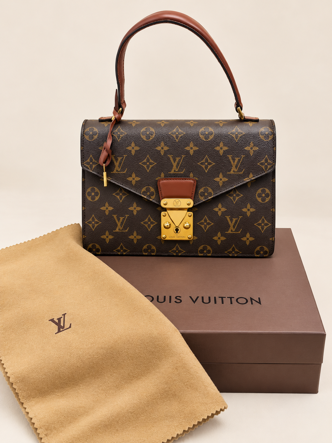 LOUIS VUITTON Sac Concorde