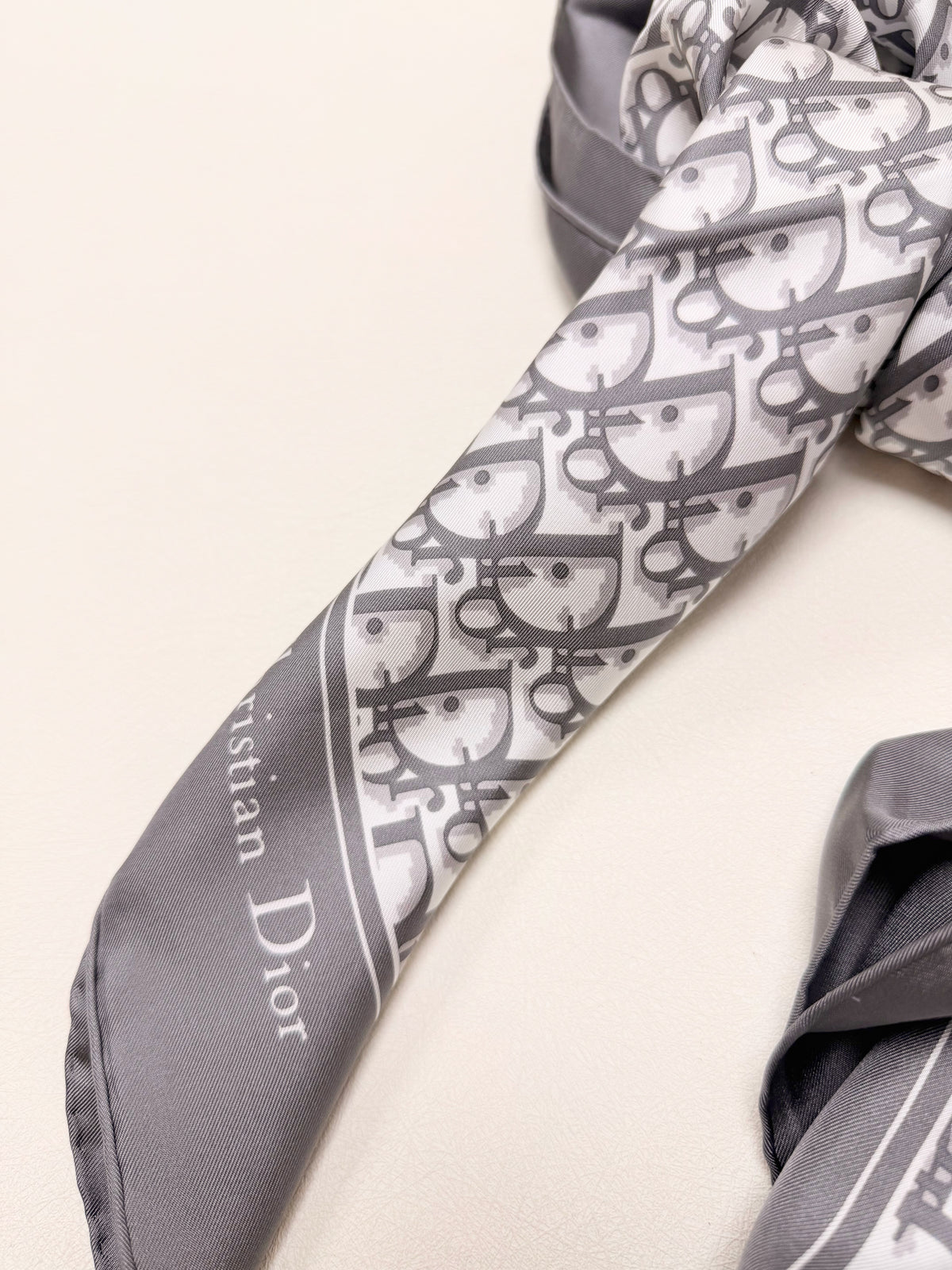 DIOR Foulard Carré Oblique en soie