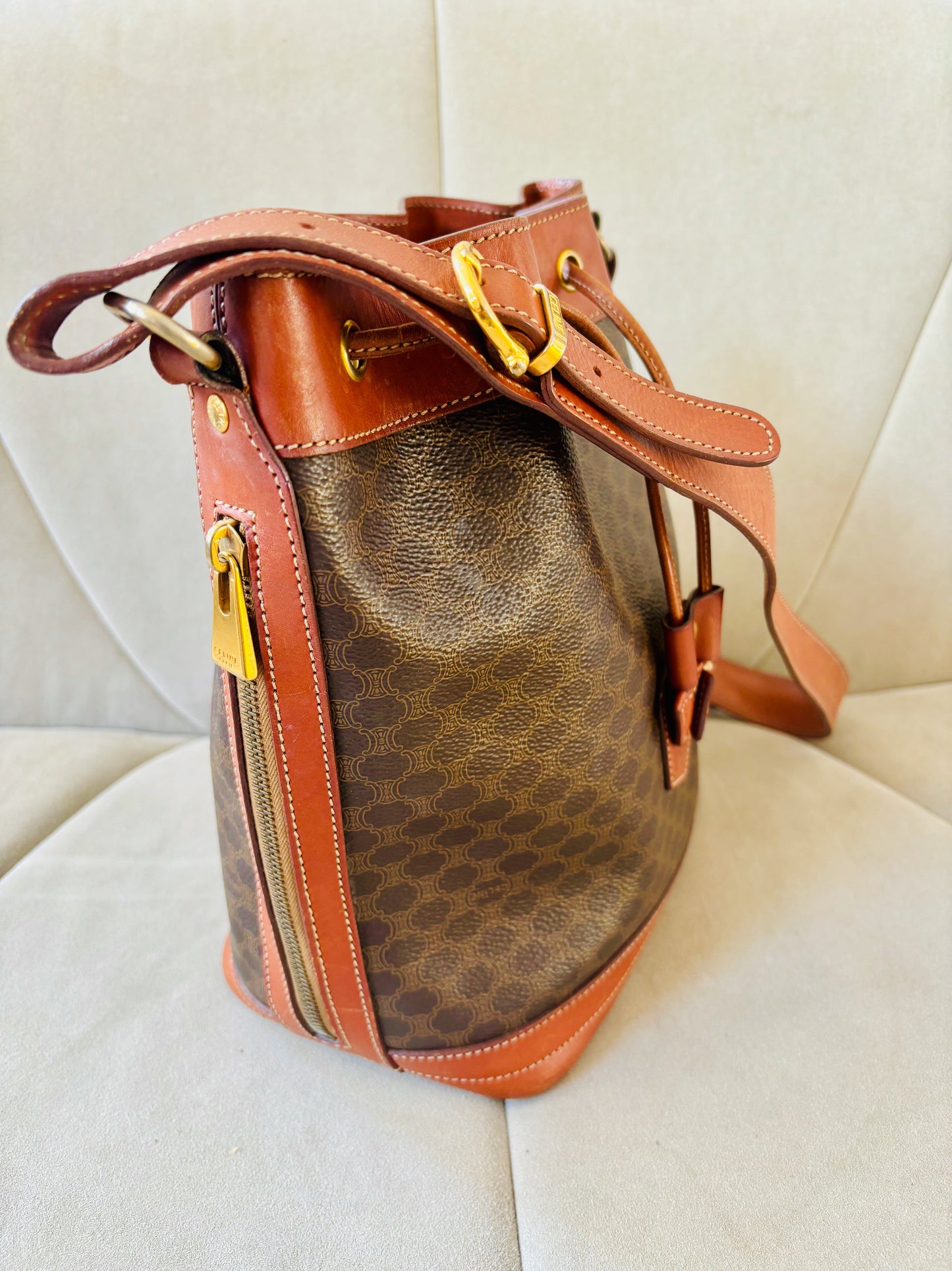 CÉLINE Sac seau Triomphe