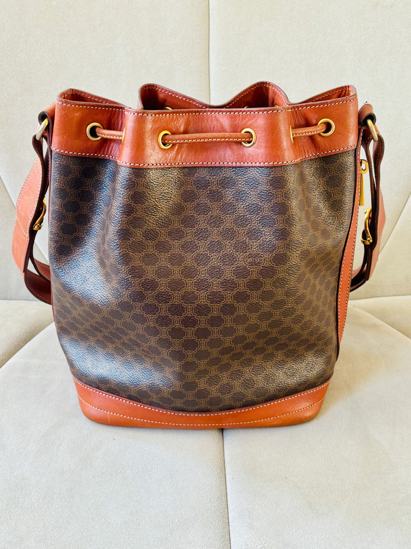 CÉLINE Sac seau Triomphe