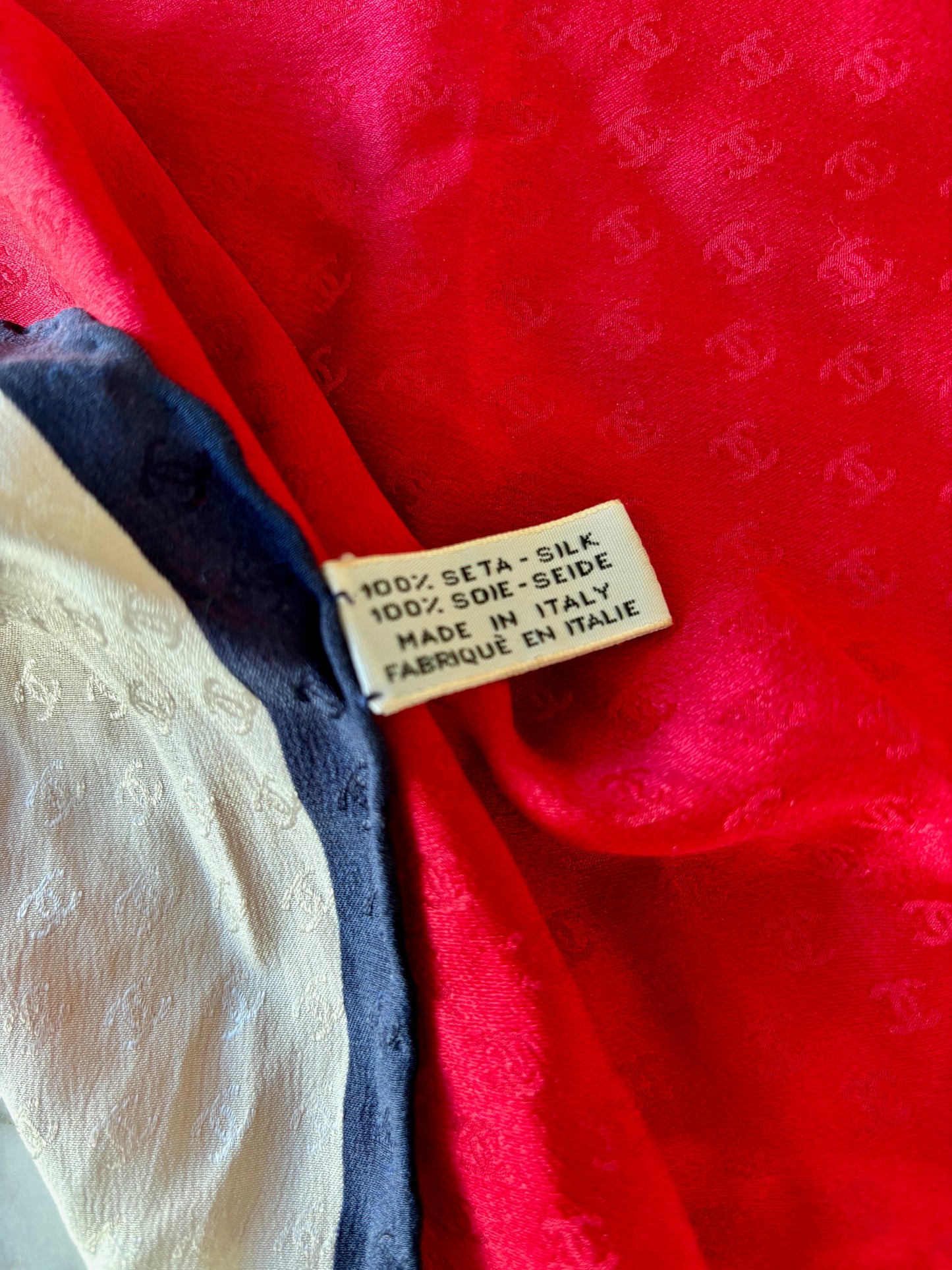 CHANEL Foulard en soie