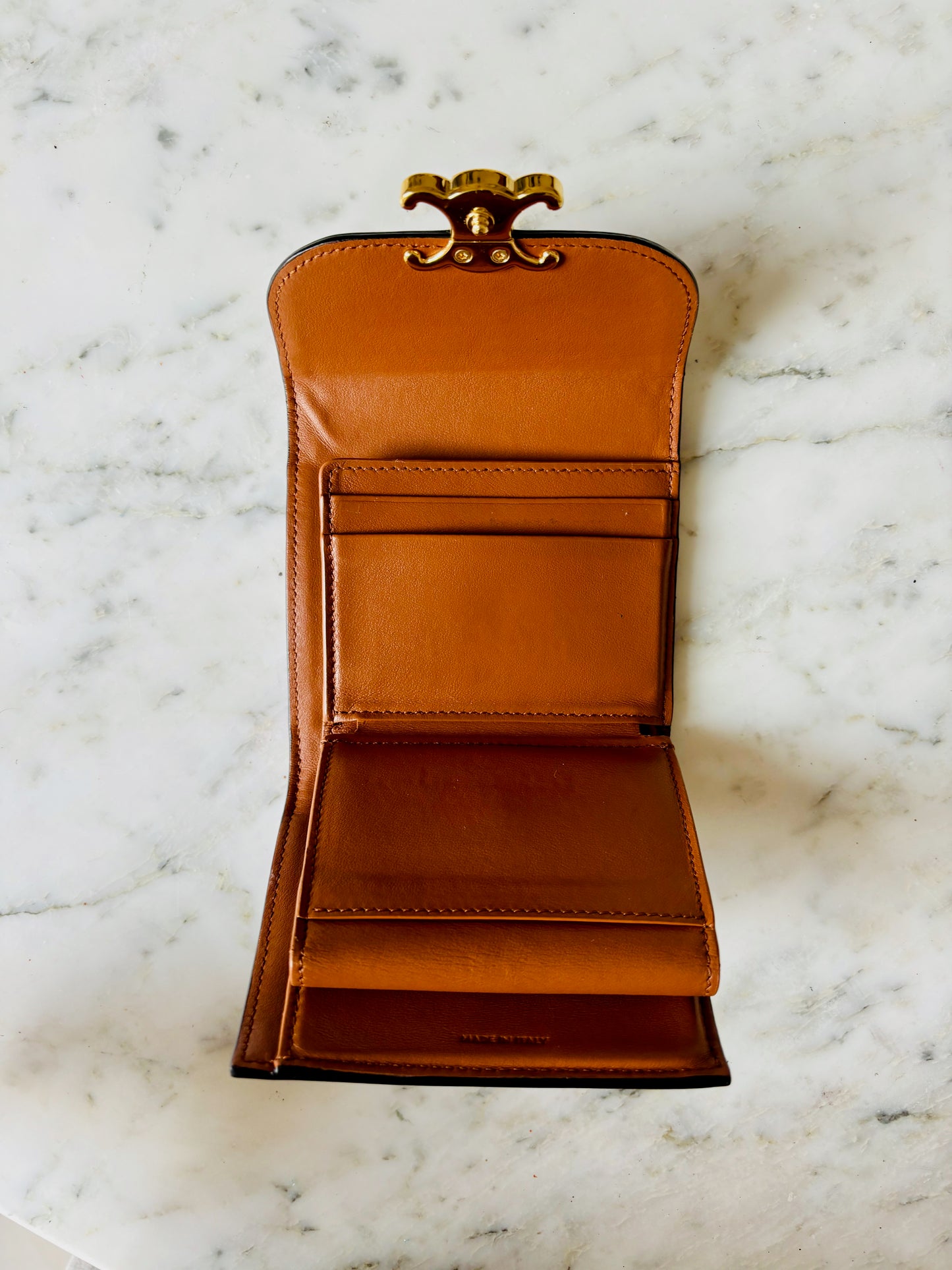 CÉLINE Portefeuille Triomphe