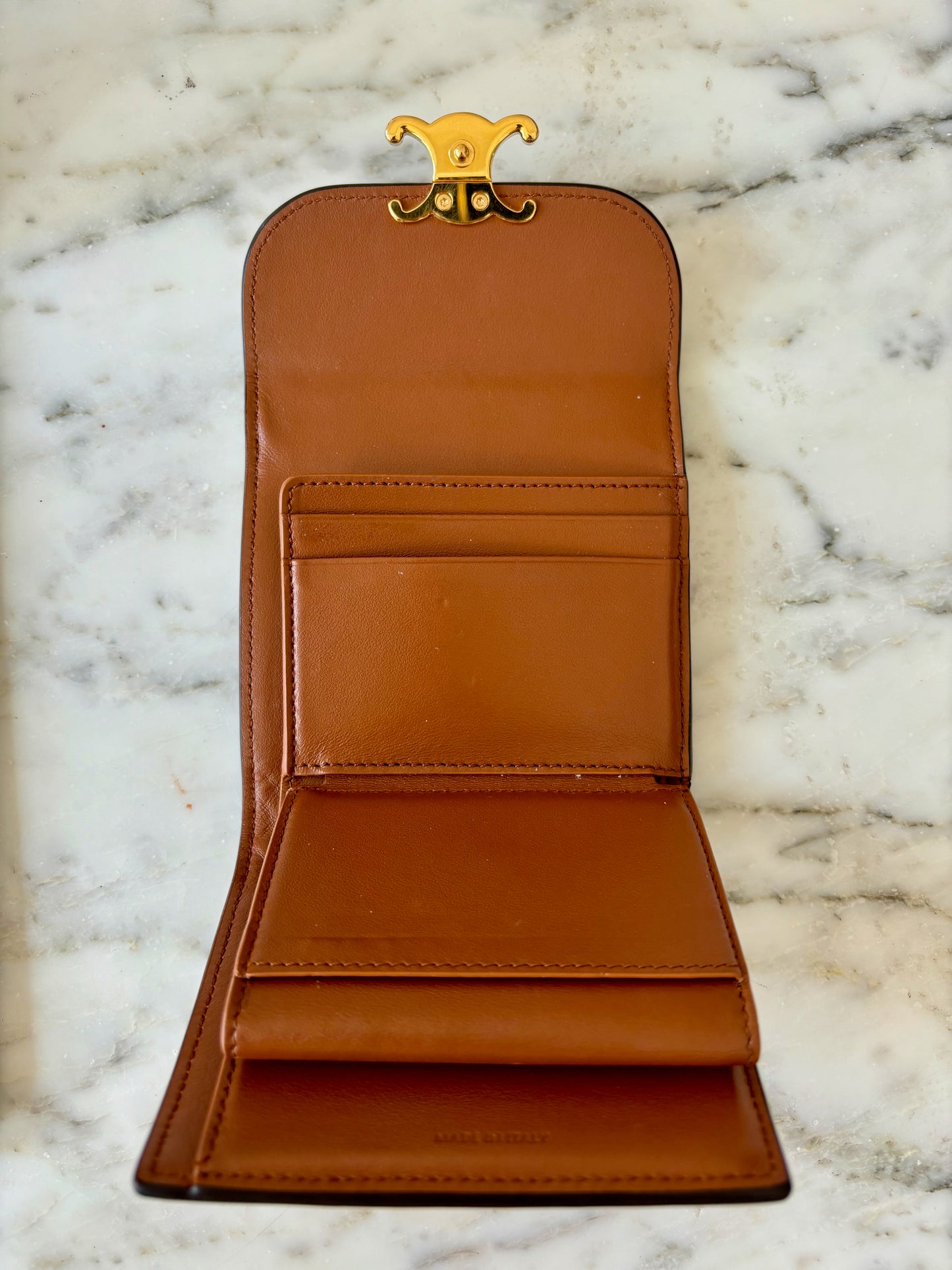 CÉLINE Portefeuille Triomphe