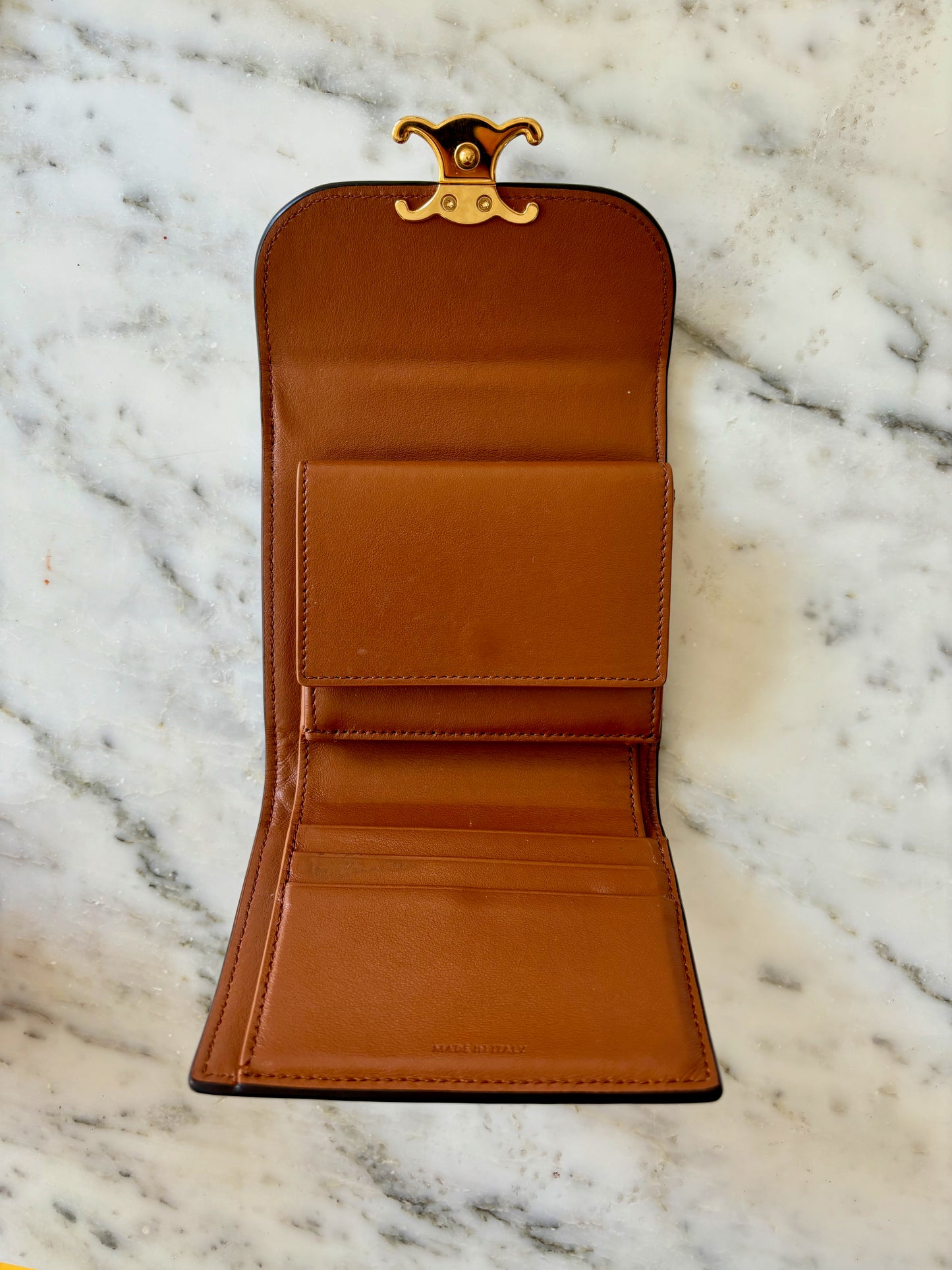 CÉLINE Portefeuille Triomphe