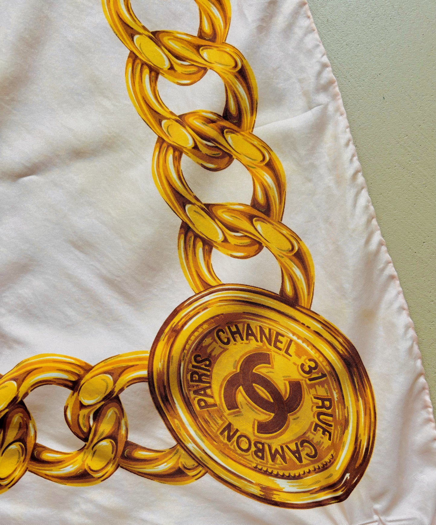 CHANEL Foulard en soie