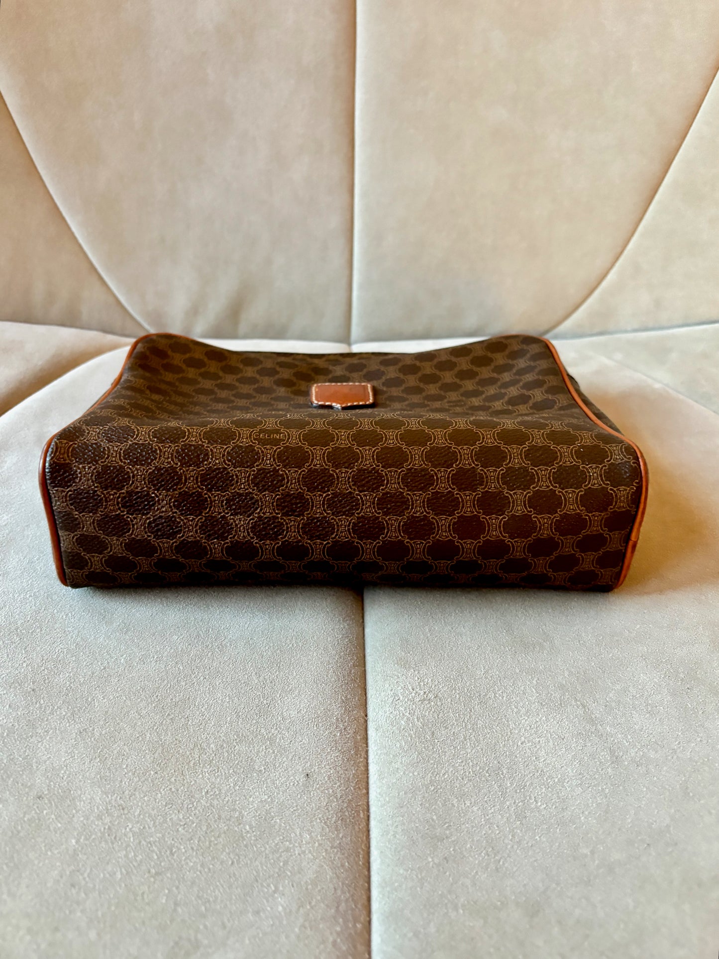 CÉLINE Pochette Triomphe