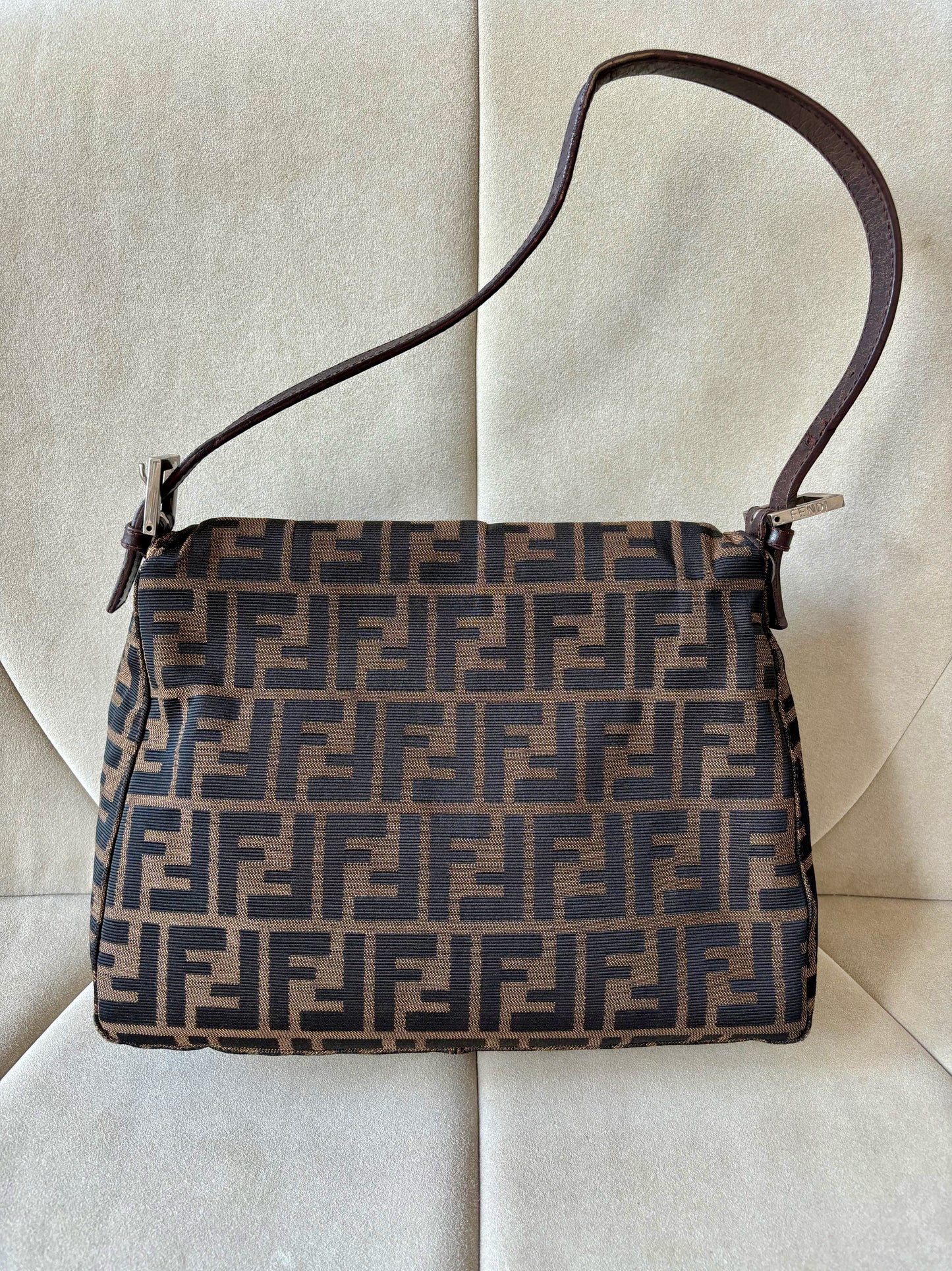 FENDI Sac Mamma Baguette