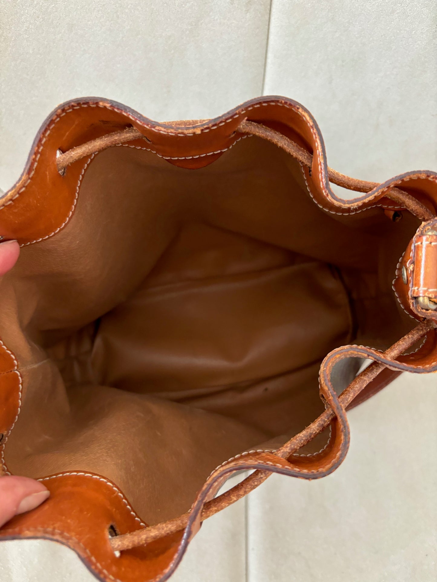 CÉLINE Sac seau Triomphe