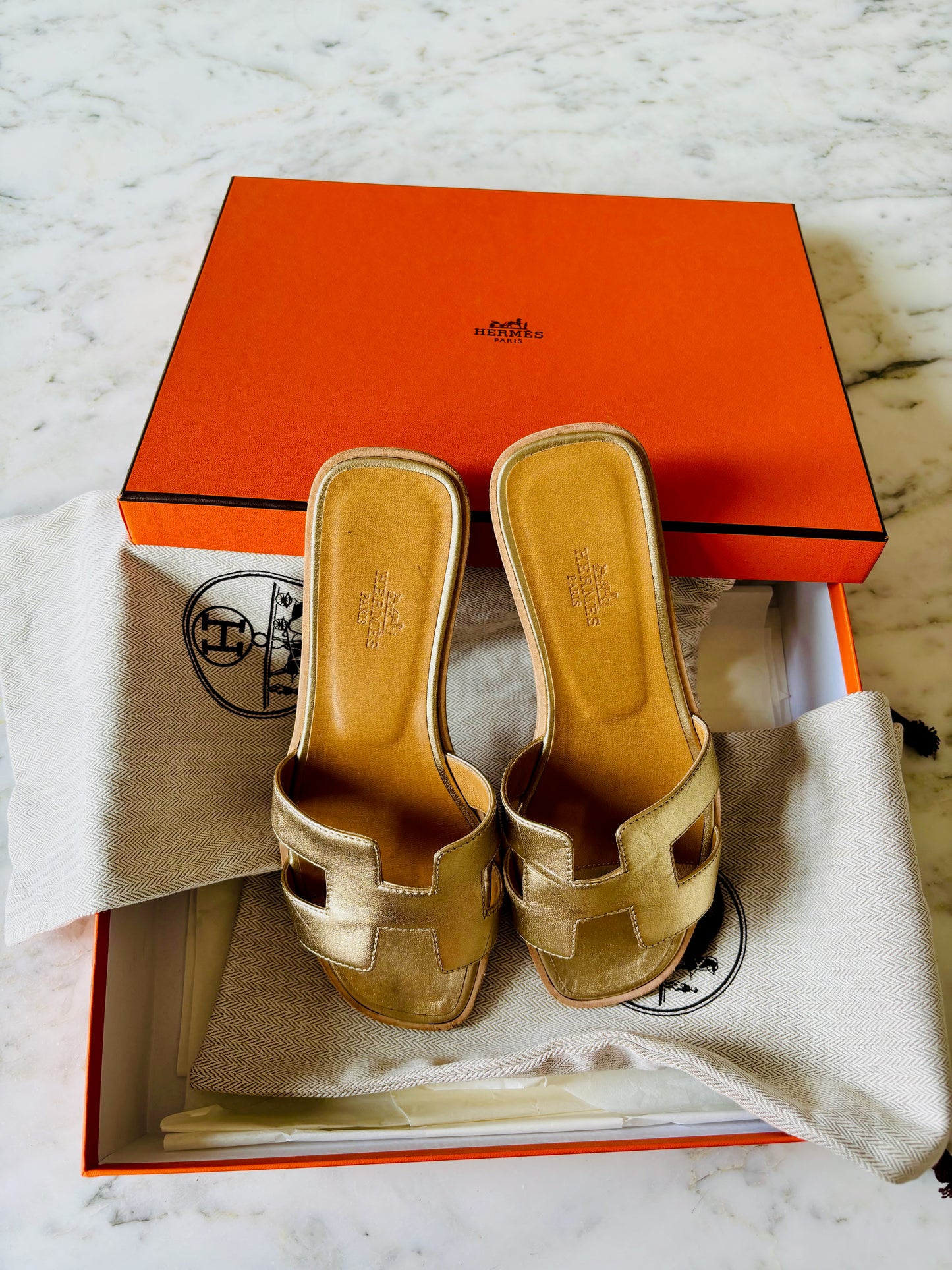 HERMÈS Sandales mules Oran
