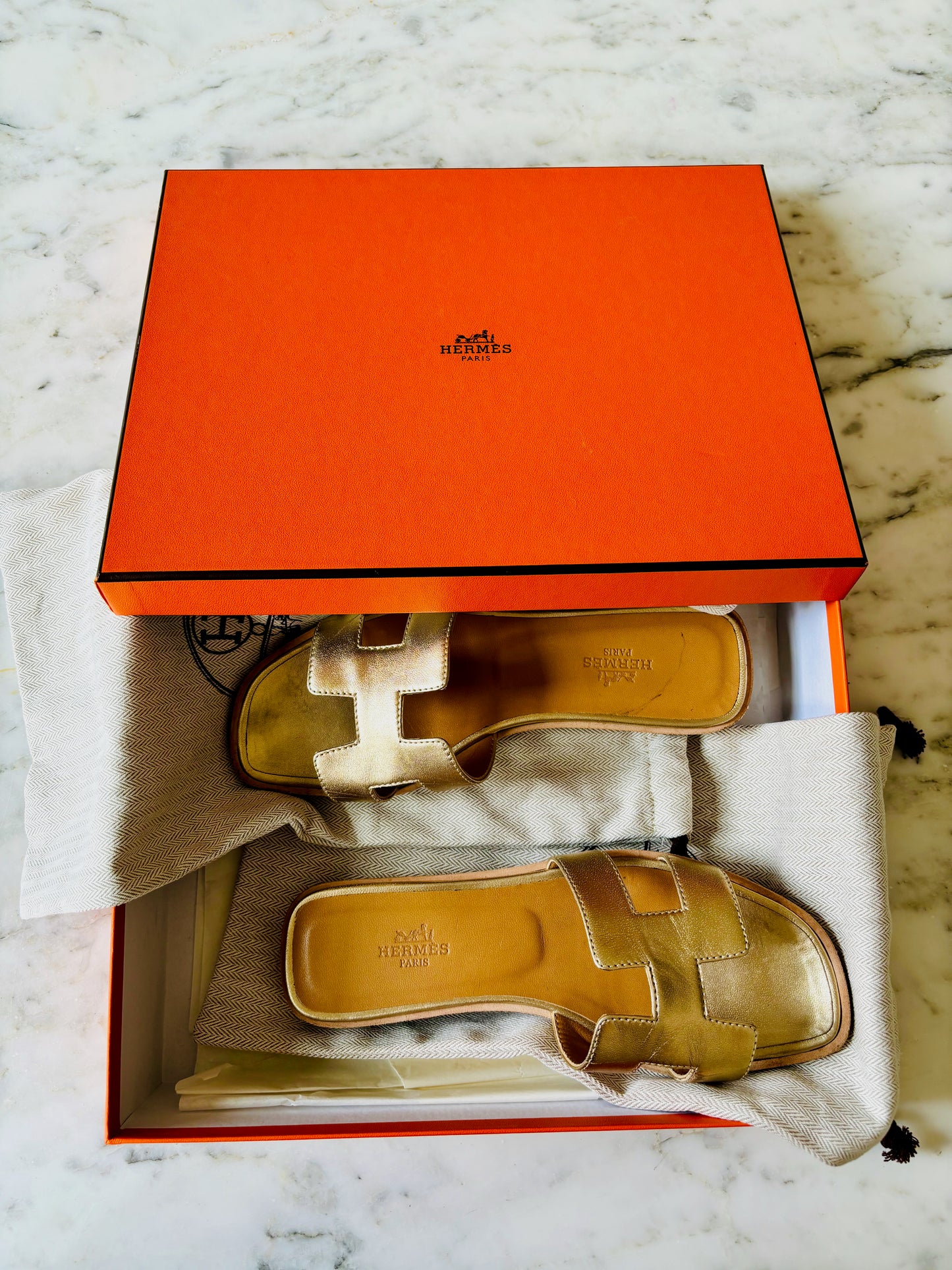 HERMÈS Sandales mules Oran