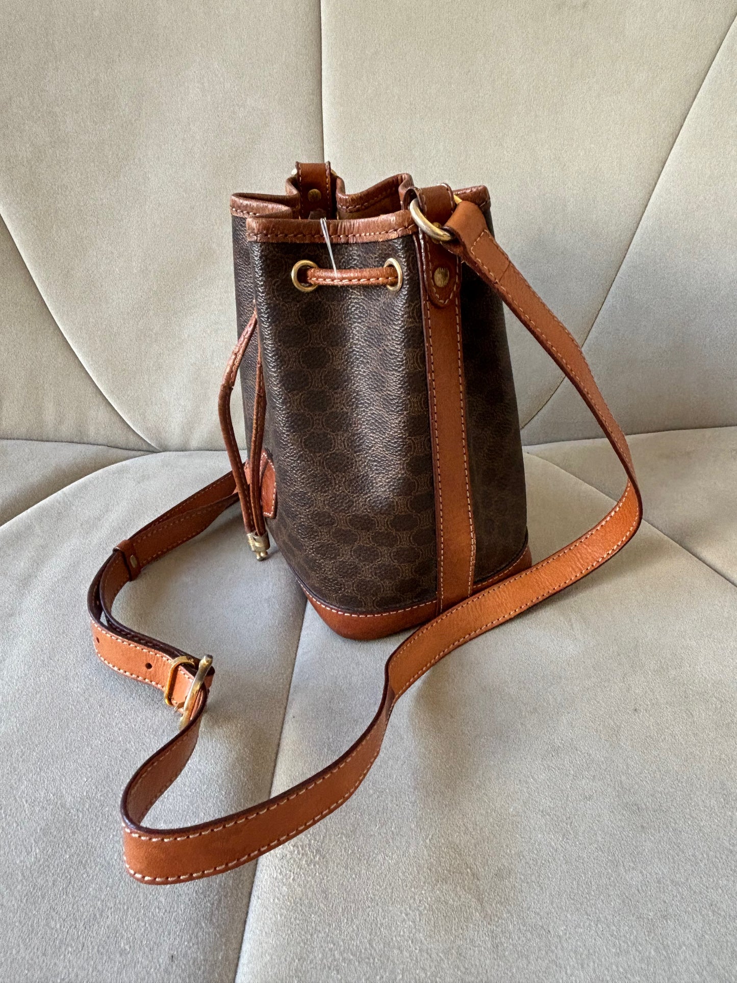 CÉLINE Sac seau Triomphe