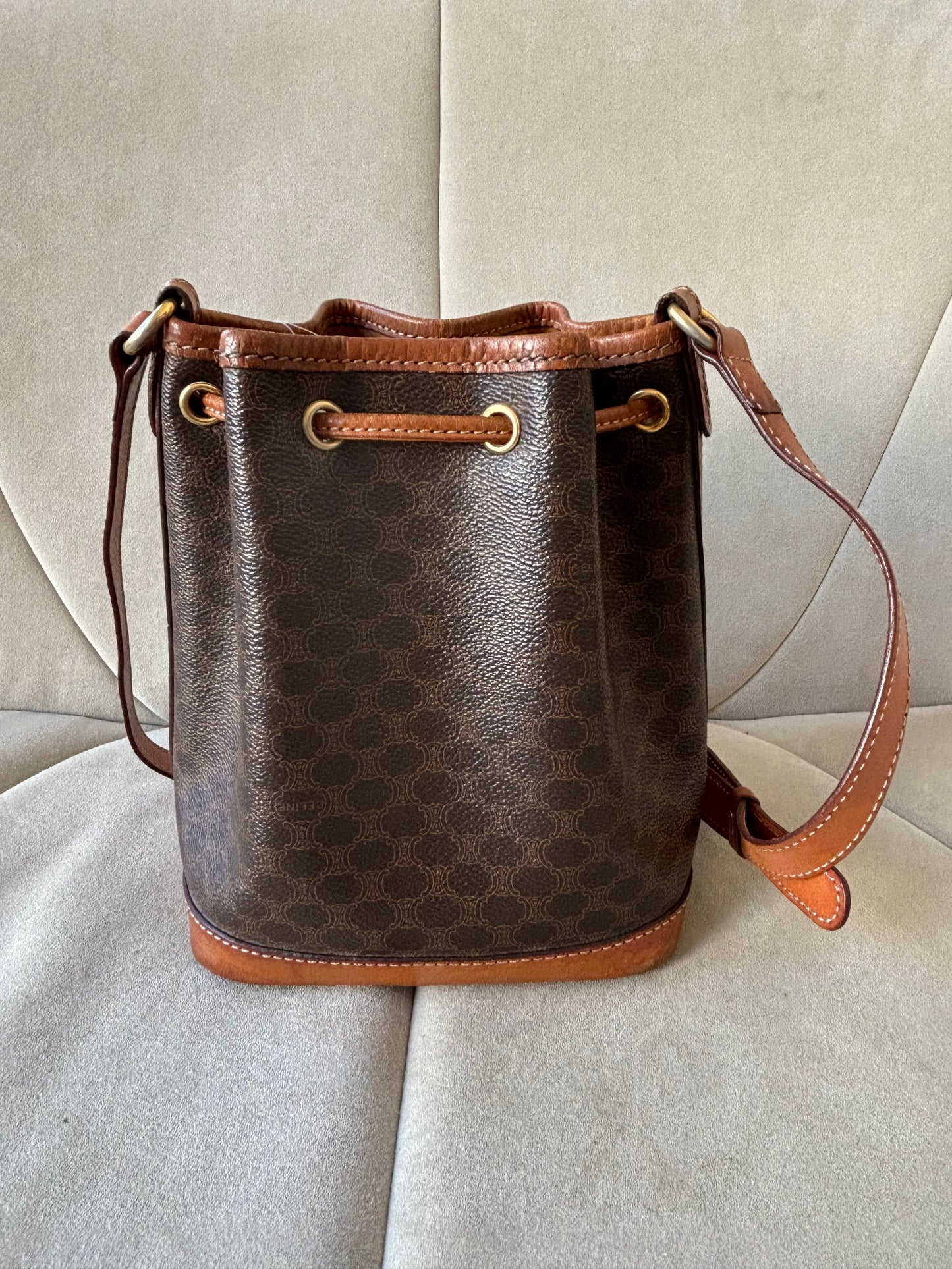 CÉLINE Sac seau Triomphe
