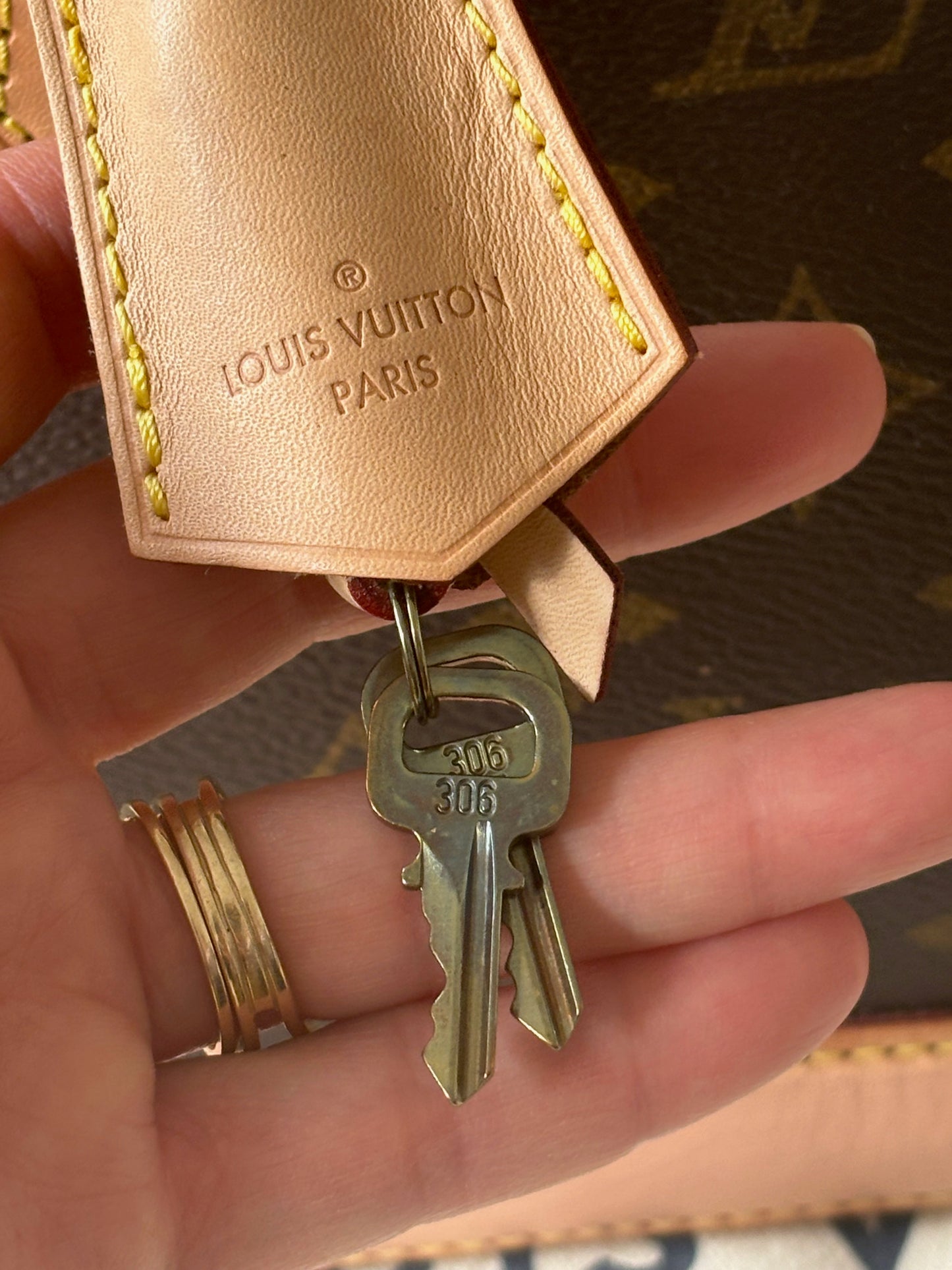 LOUIS VUITTON Sac BB Alma