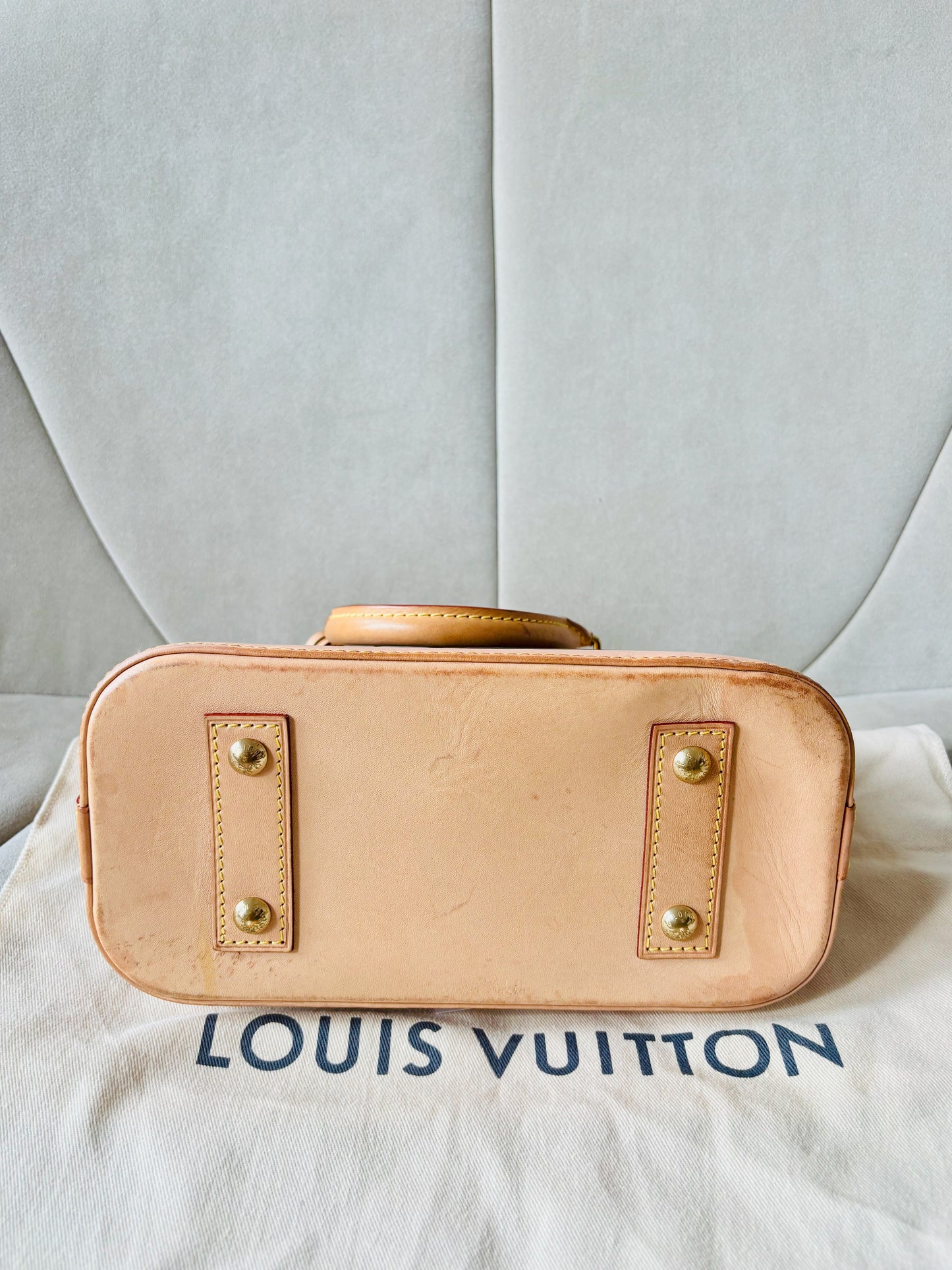 LOUIS VUITTON Sac BB Alma