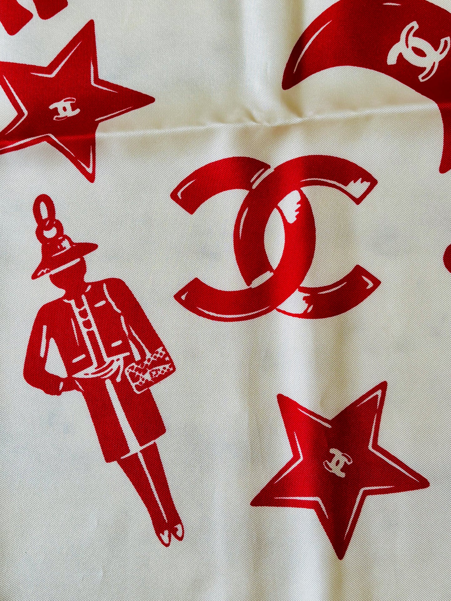 CHANEL Foulard en soie