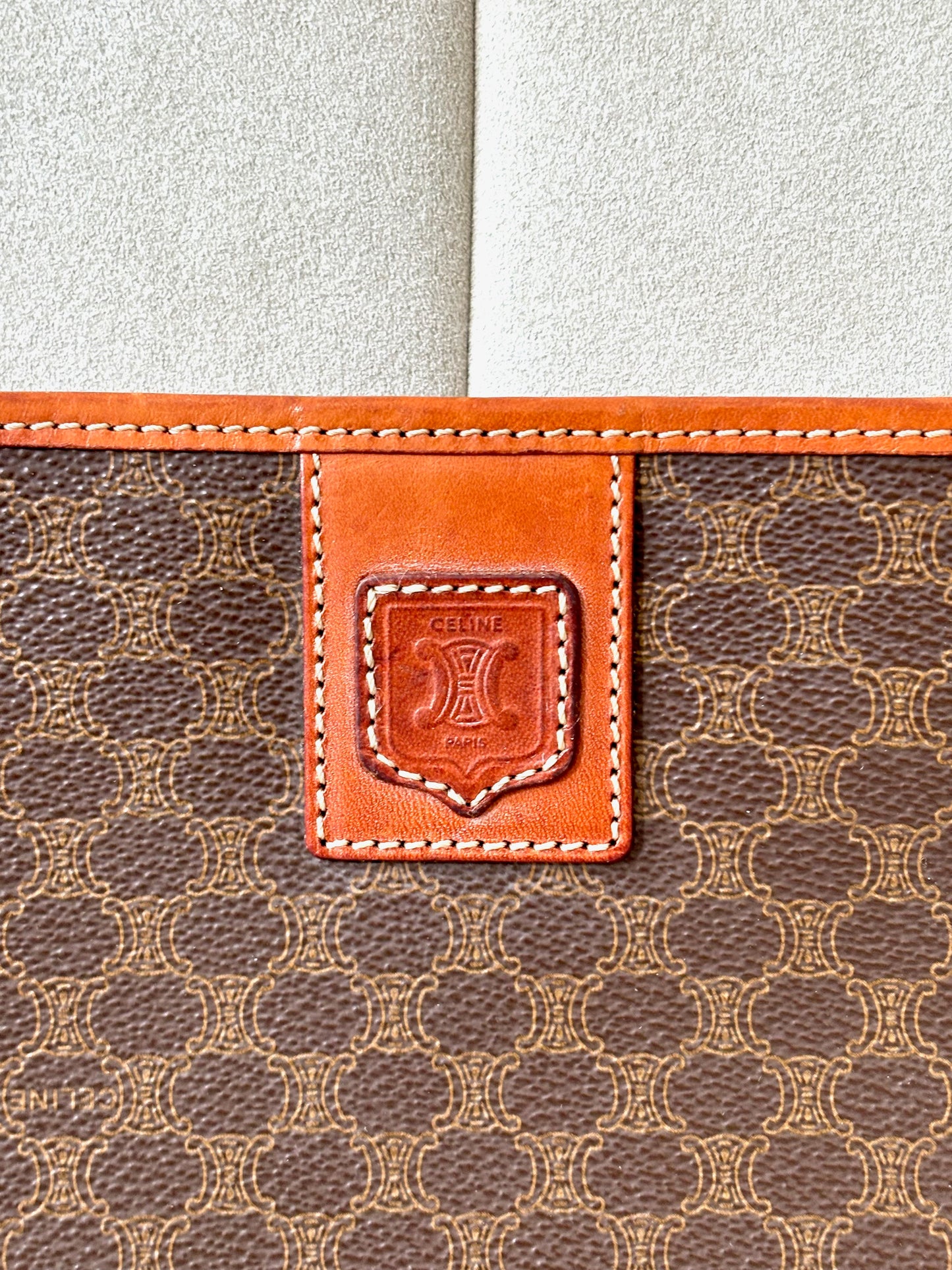 CÉLINE Pochette Triomphe