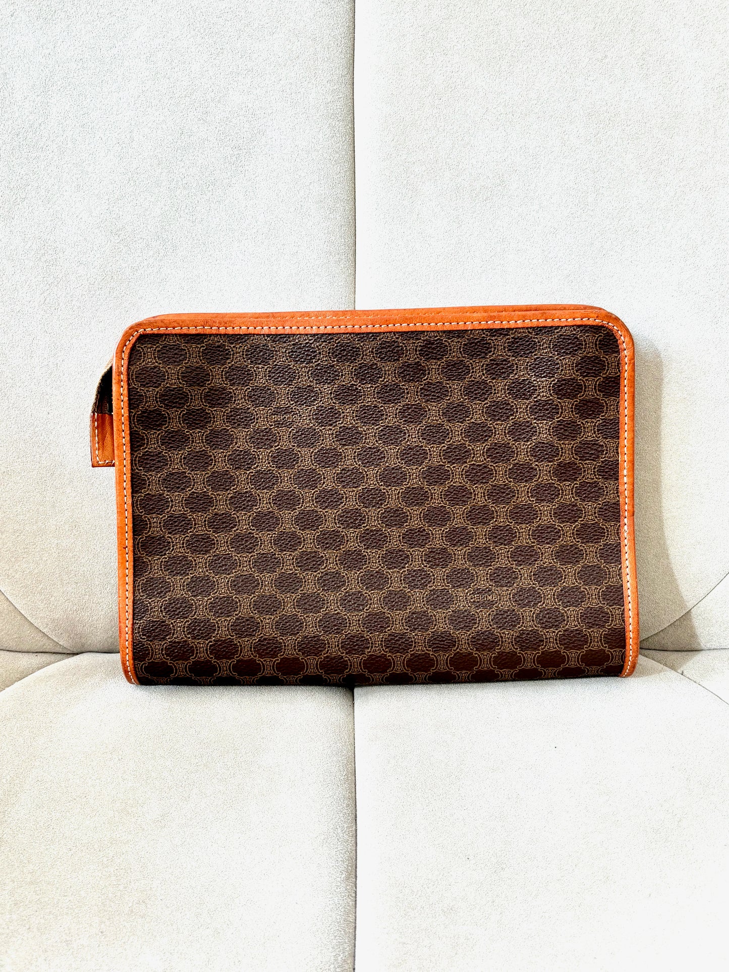 CÉLINE Pochette Triomphe