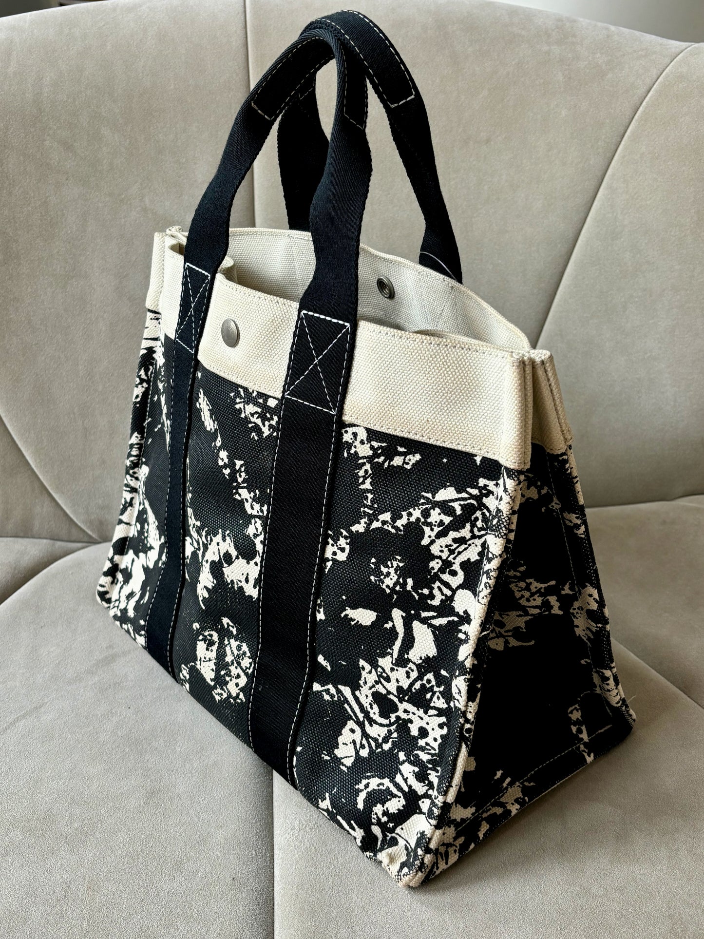 HERMÈS Sac cabas Bora Bora