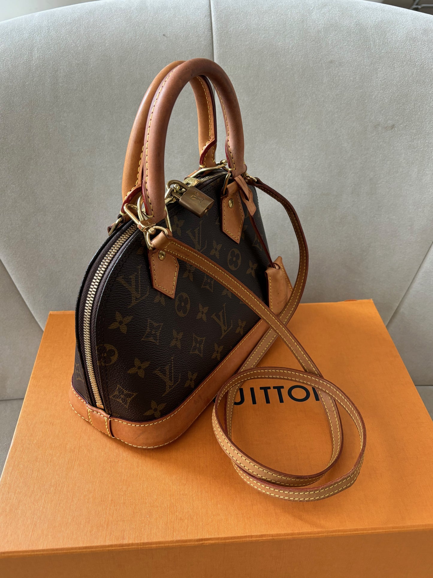 LOUIS VUITTON Sac Alma BB
