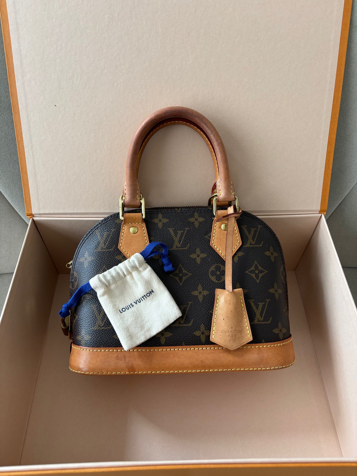LOUIS VUITTON Sac Alma BB