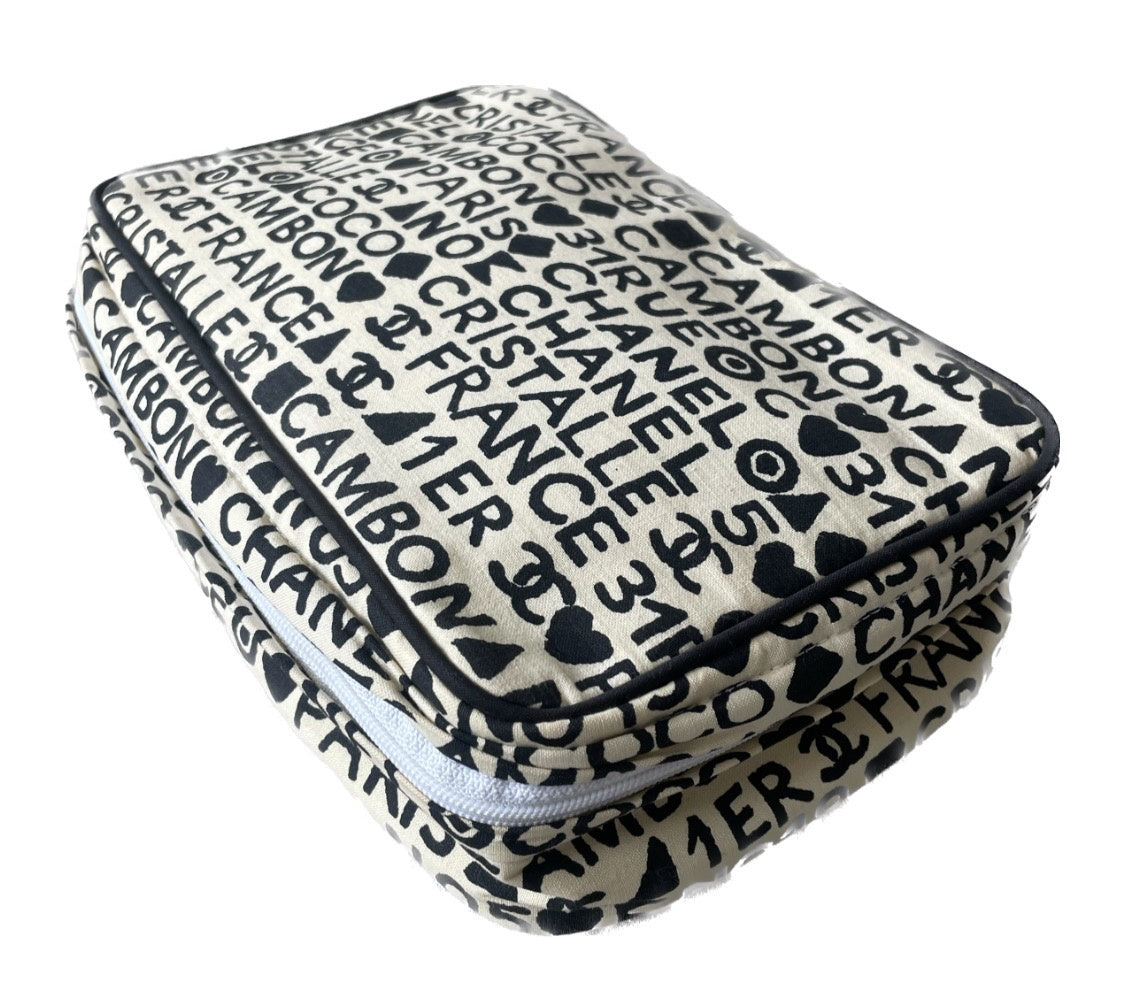CHANEL Trousse circa 90