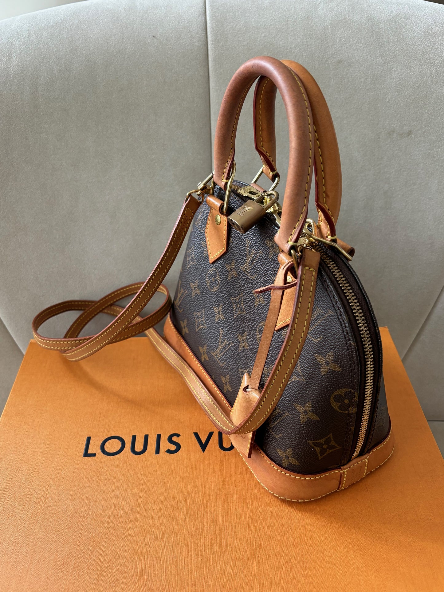 LOUIS VUITTON Sac Alma BB
