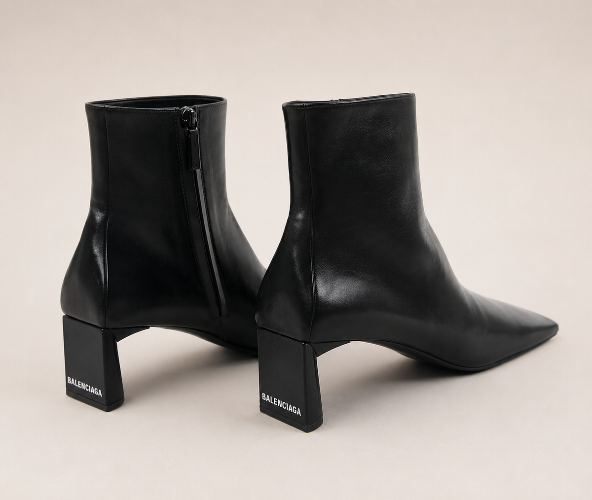 BALENCIAGA Boots Bouts Carrés