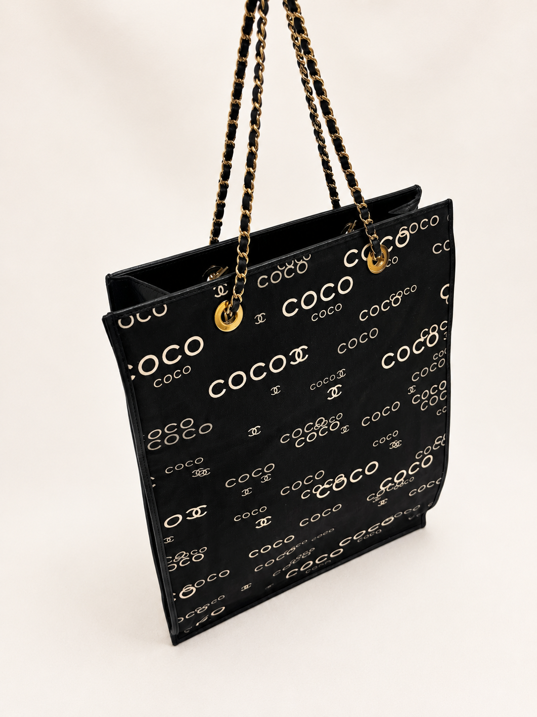 CHANEL Sac Cabas en toile Coco