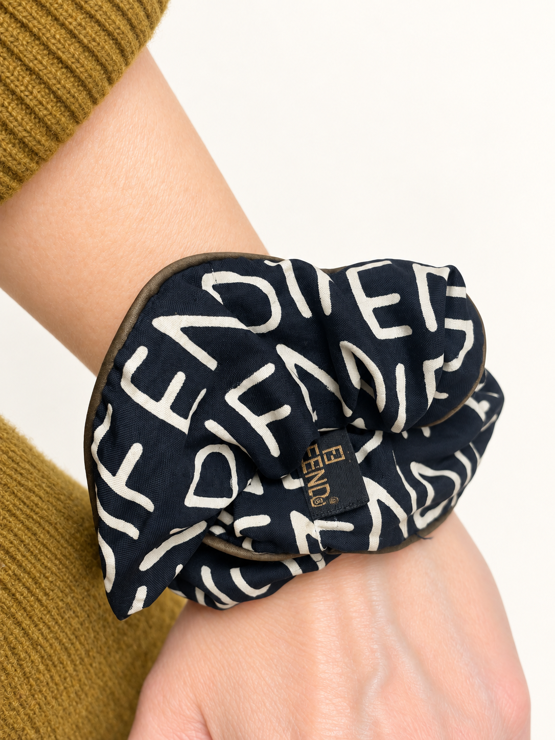 FENDI Chouchou Logo