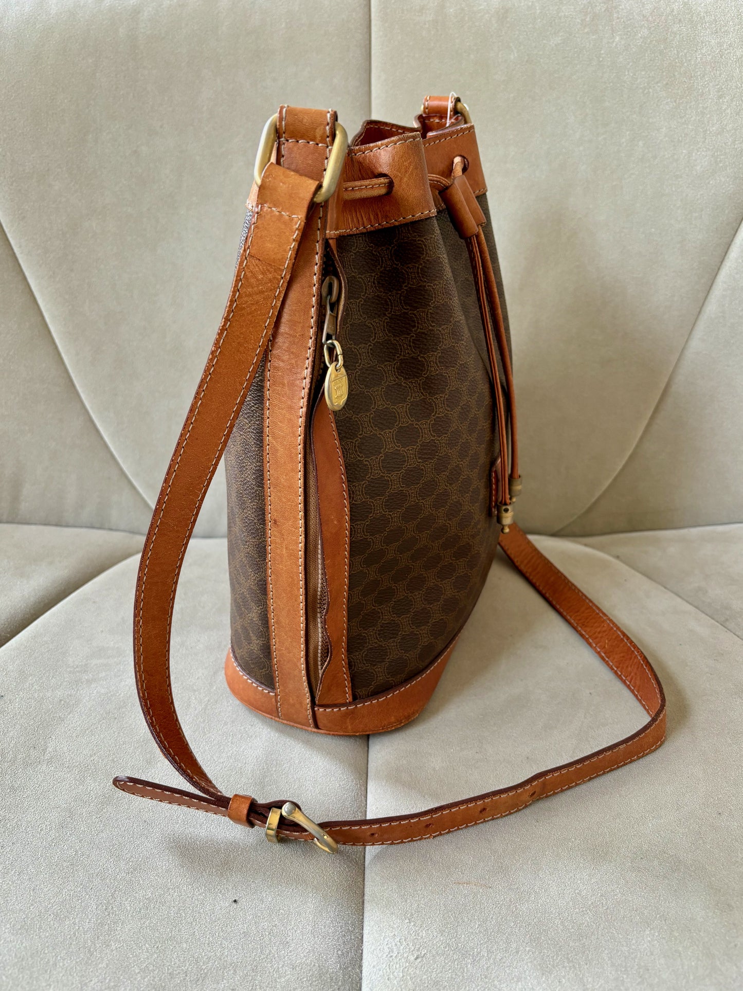 CÉLINE Sac Seau Triomphe