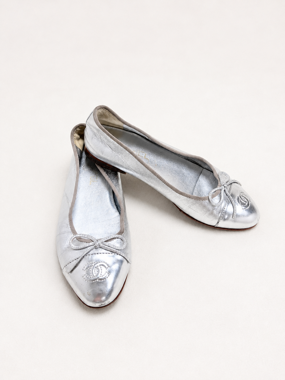 CHANEL Ballerines Cuir Argent
