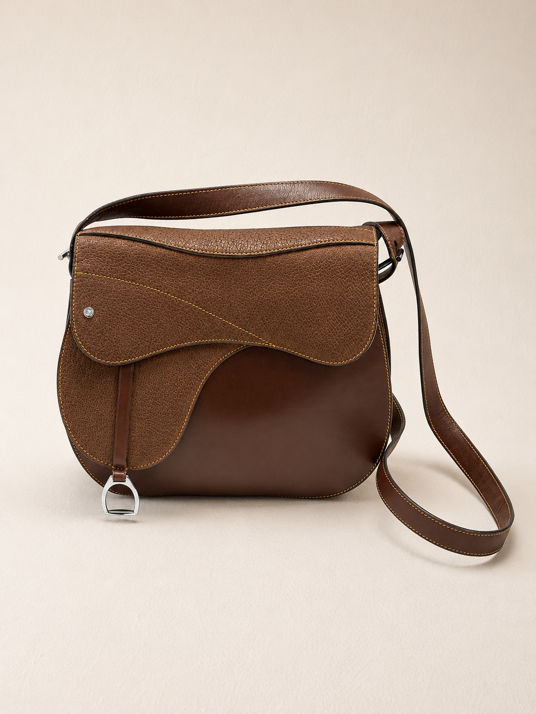 GUCCI Sac Saddle MM