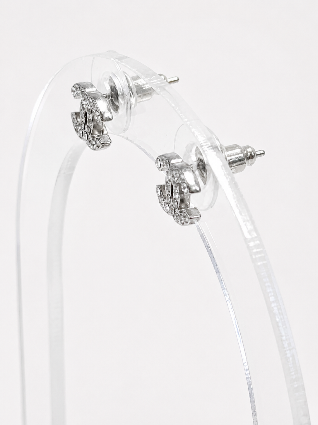 CHANEL Boucles d'oreilles CC