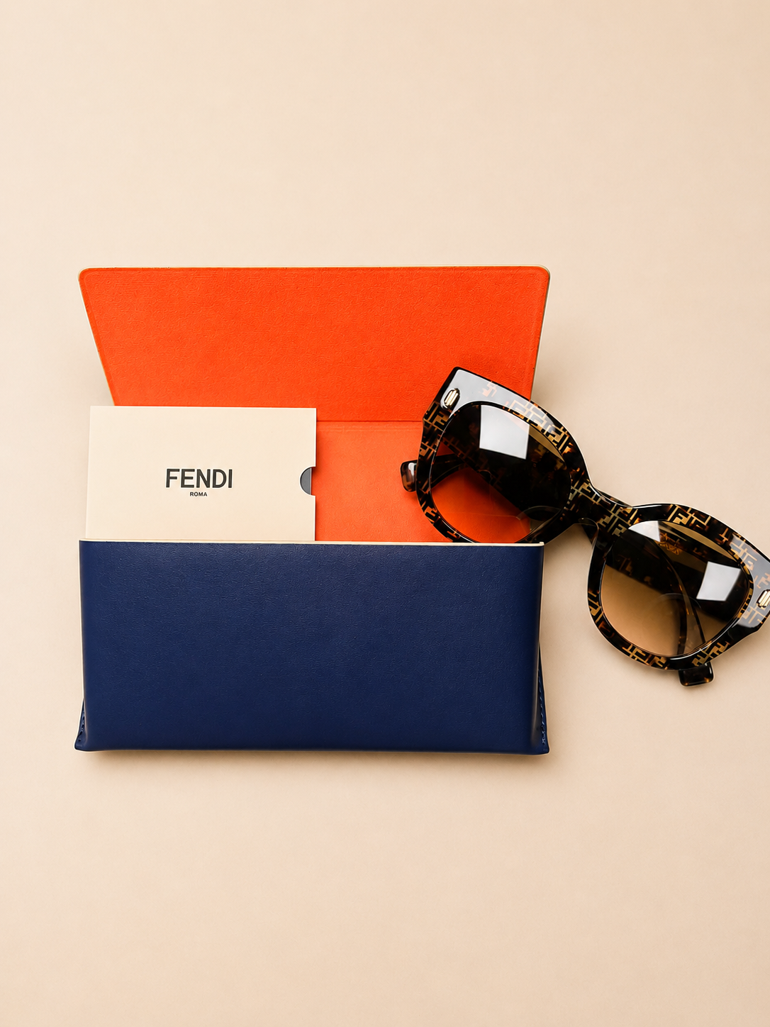 FENDI Lunettes de soleil
