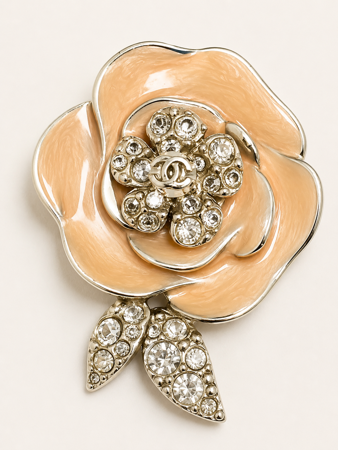 CHANEL Broche Camellia
