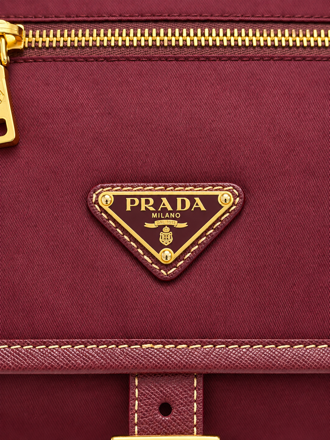 PRADA Sac Explore Re-Nylon