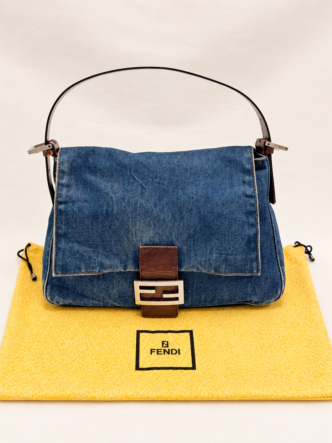 FENDI Sac Mamma Baguette Denim