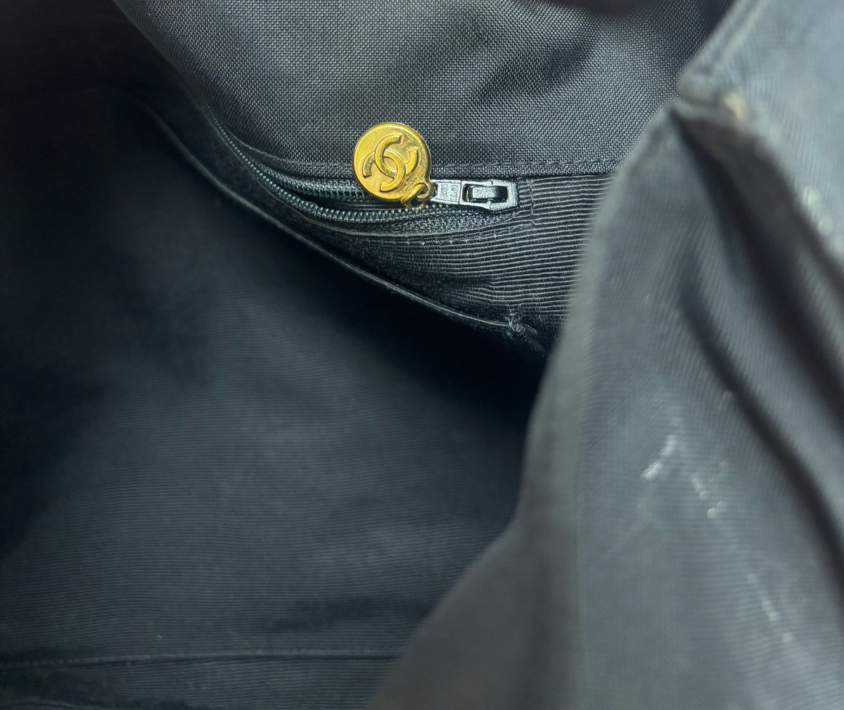 CHANEL Sac Cabas Logo